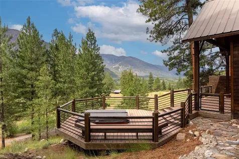 32 Cassal Road Winthrop WA 98862