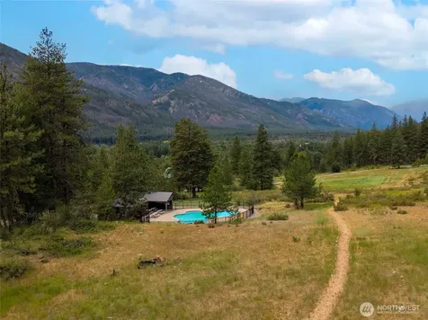 32 Cassal Road Winthrop WA 98862
