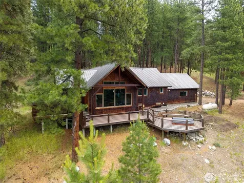 32 Cassal Road Winthrop WA 98862