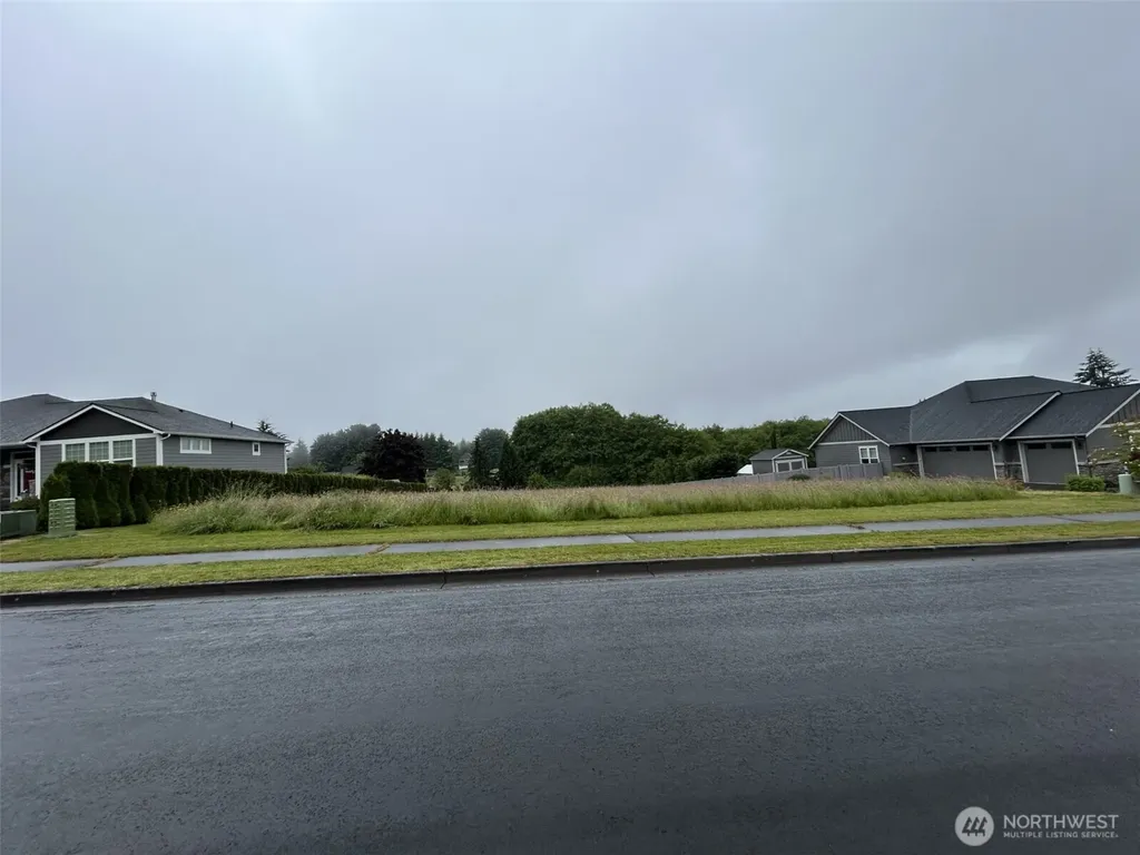 125 Strawberry Lane Longview WA 98632