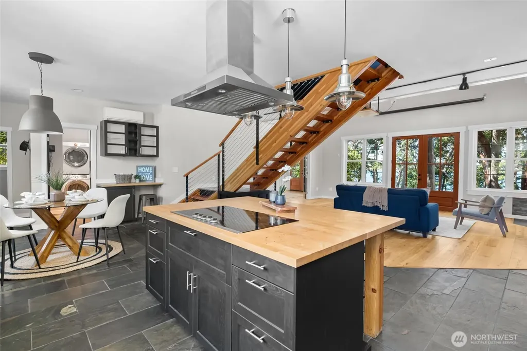 1863 Madrona Way Coupeville WA 98239