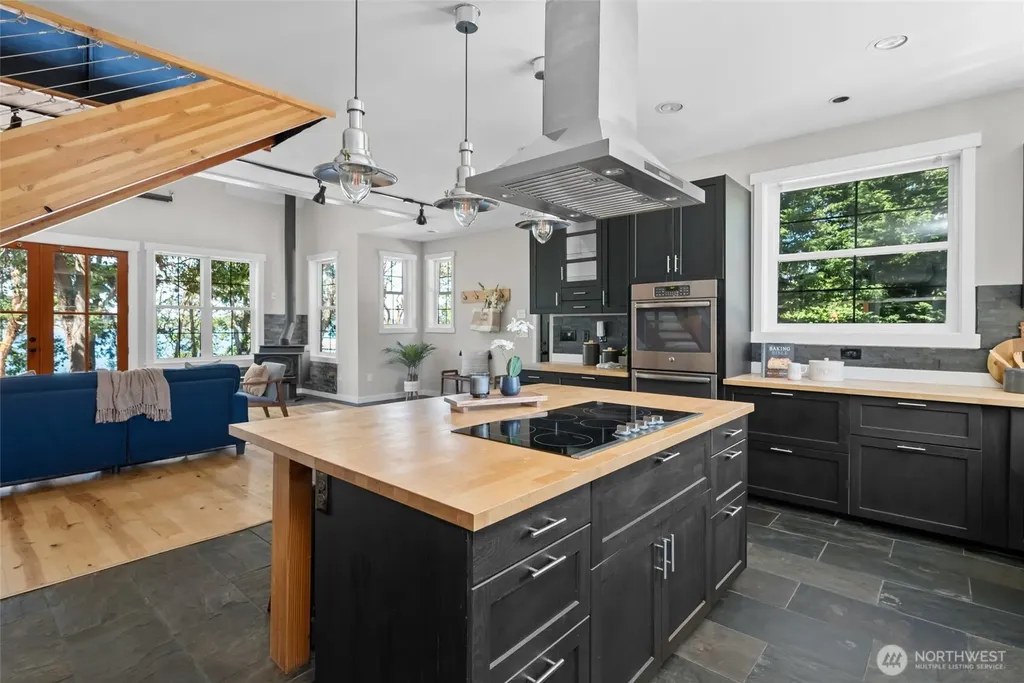 1863 Madrona Way Coupeville WA 98239
