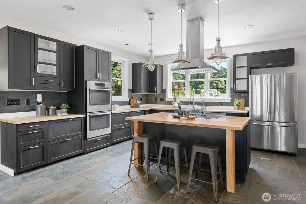 1863 Madrona Way Coupeville WA 98239