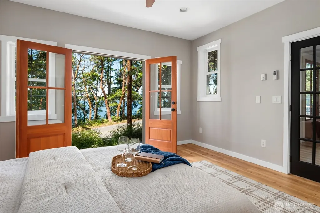 1863 Madrona Way Coupeville WA 98239
