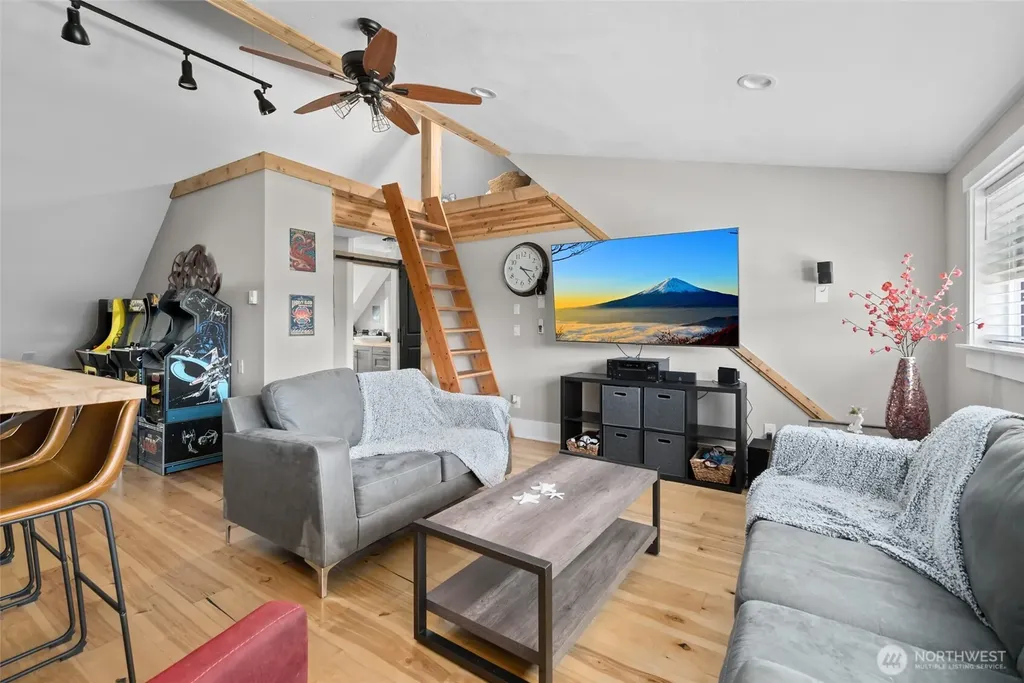 1863 Madrona Way Coupeville WA 98239