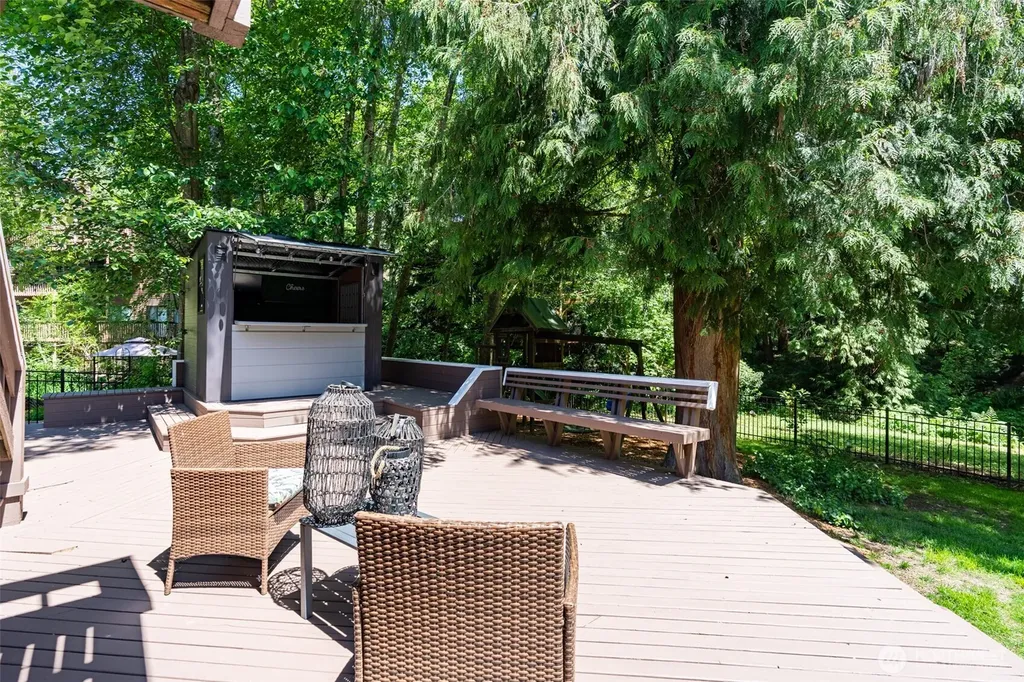 20042 12 Avenue NE Shoreline WA 98155