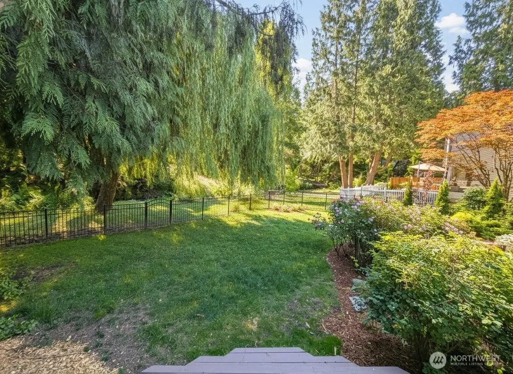 20042 12 Avenue NE Shoreline WA 98155