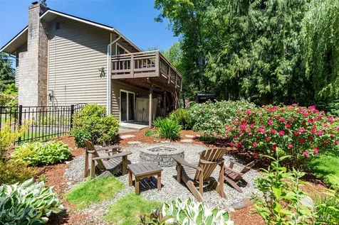 20042 12 Avenue NE Shoreline WA 98155