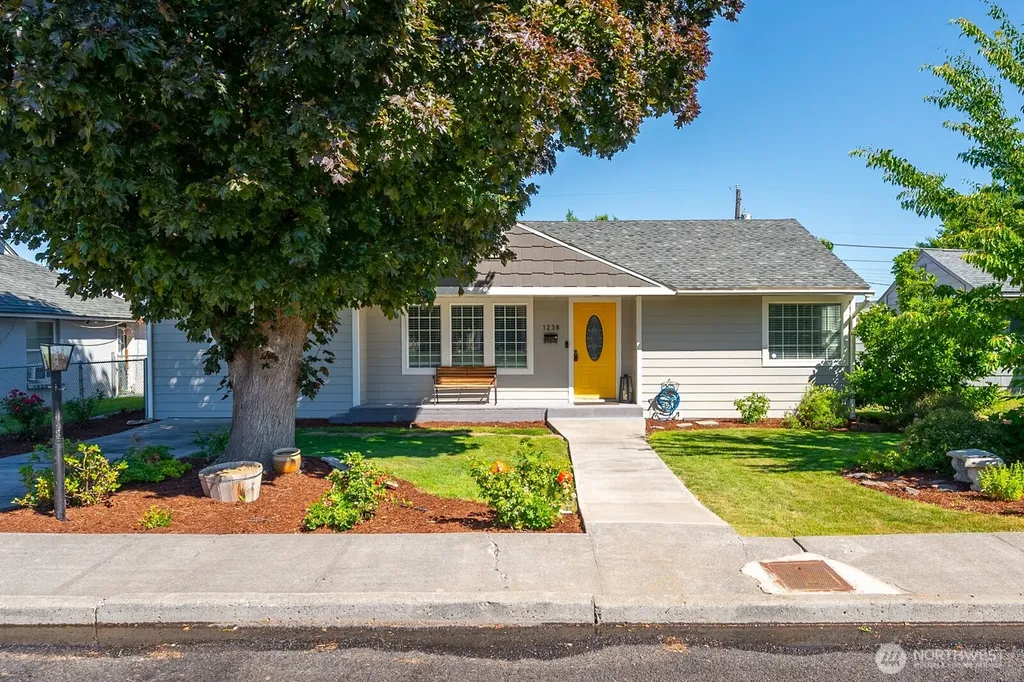 1238 D Street SW Ephrata WA 98823