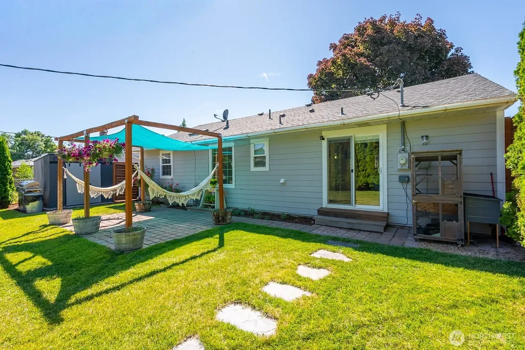 1238 D Street SW Ephrata WA 98823