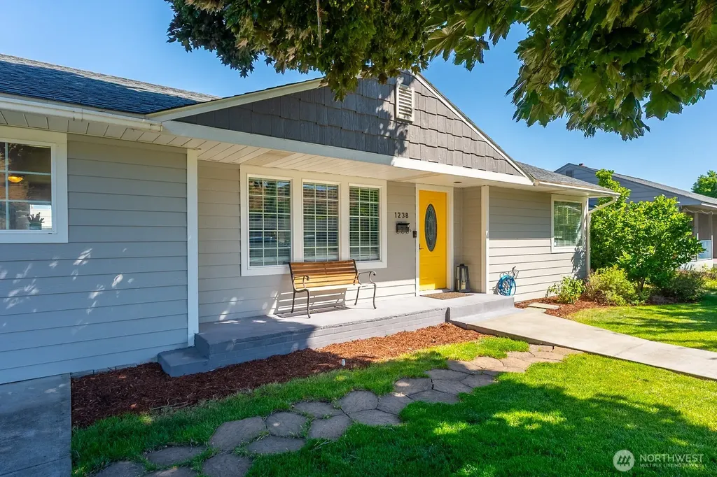 1238 D Street SW Ephrata WA 98823