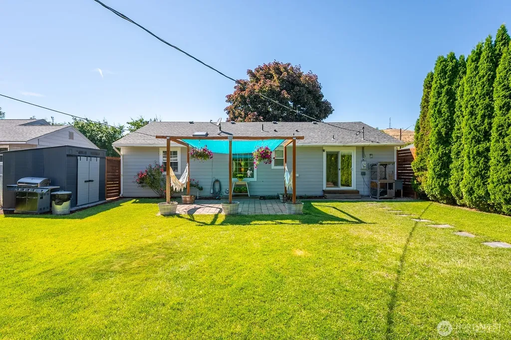 1238 D Street SW Ephrata WA 98823
