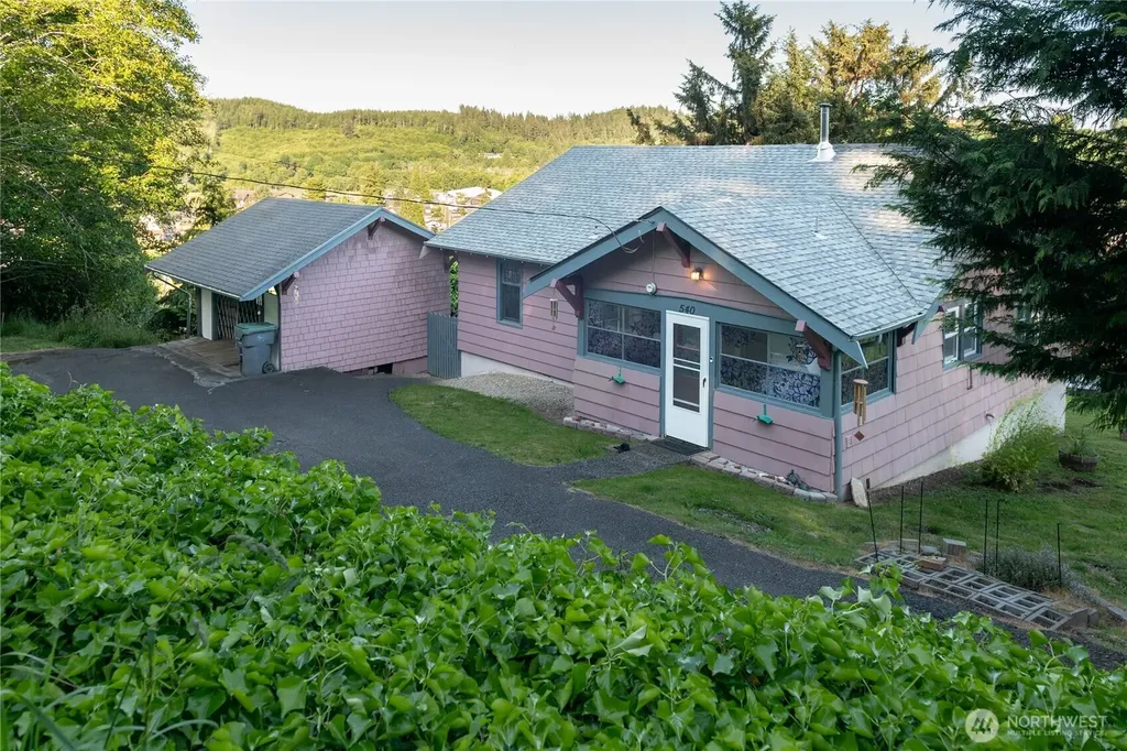 540 View Court Hoquiam WA 98550