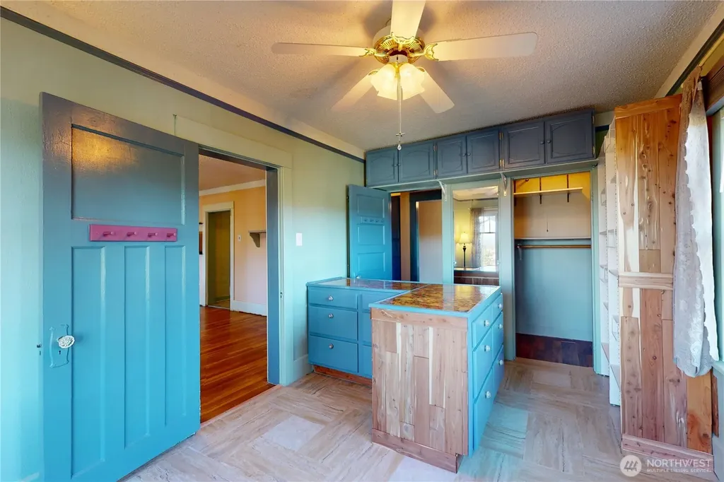540 View Court Hoquiam WA 98550