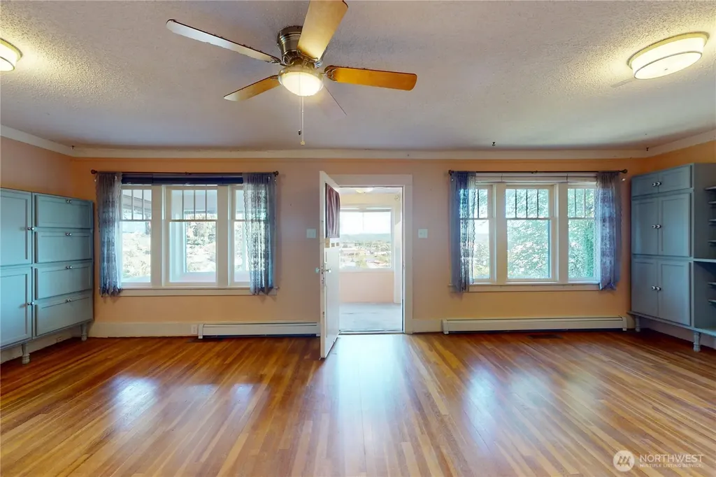 540 View Court Hoquiam WA 98550