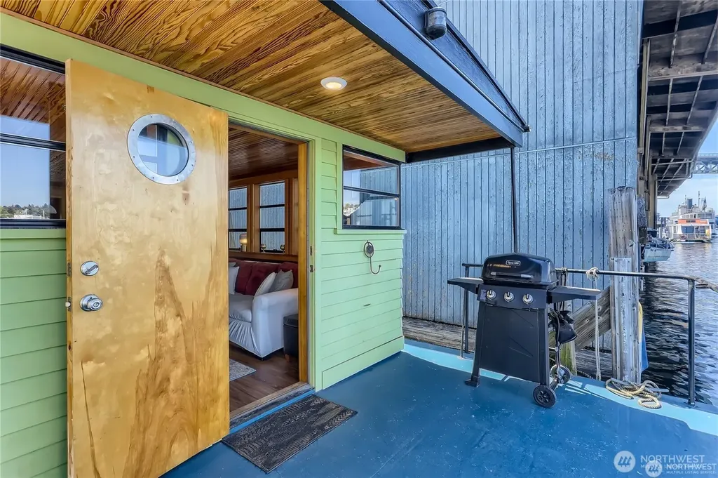 2706 Westlake Avenue N Seattle WA 98109
