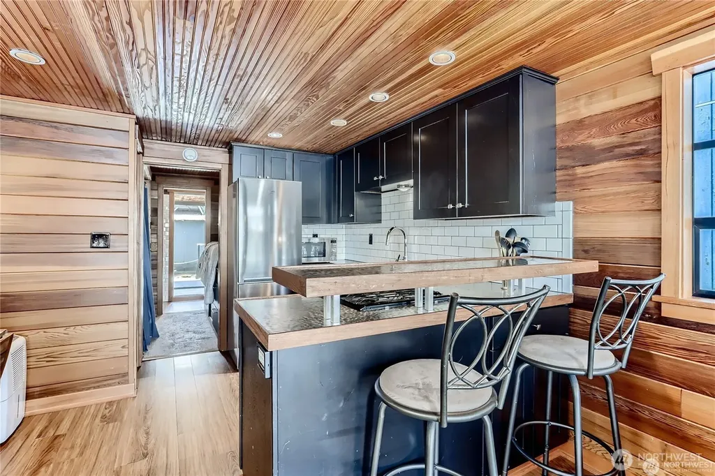 2706 Westlake Avenue N Seattle WA 98109