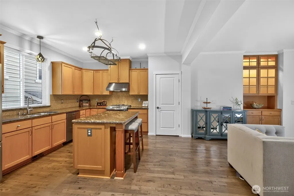 20905 12th Avenue W Lynnwood WA 98036
