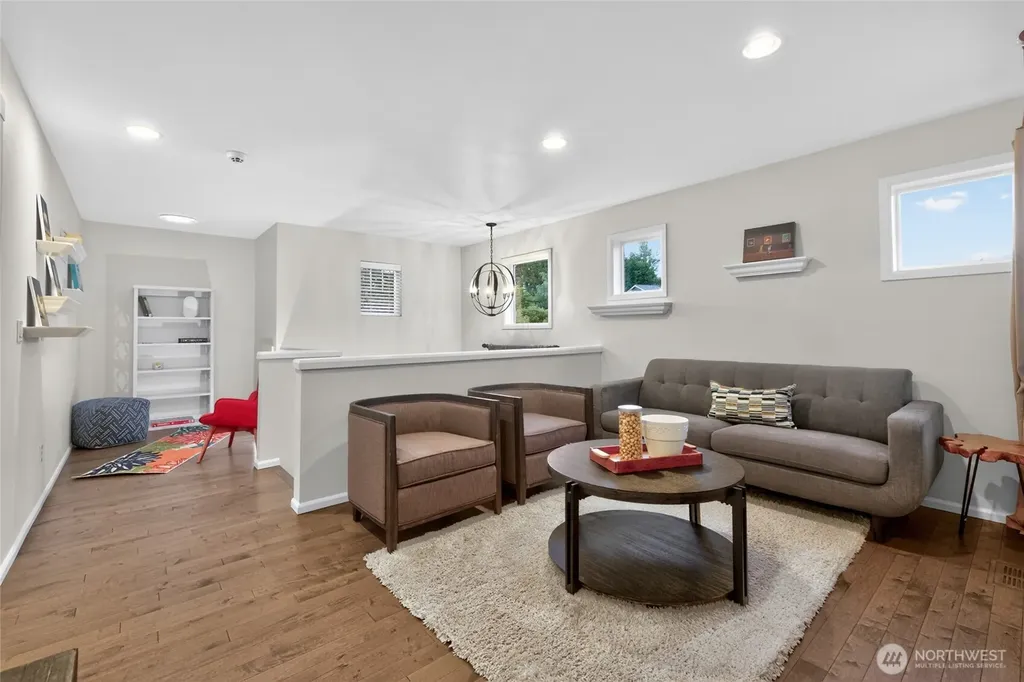 20905 12th Avenue W Lynnwood WA 98036