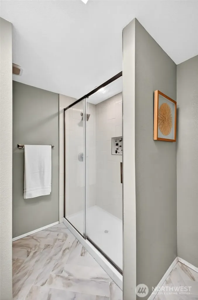 77 Hylebos Avenue Milton WA 98354
