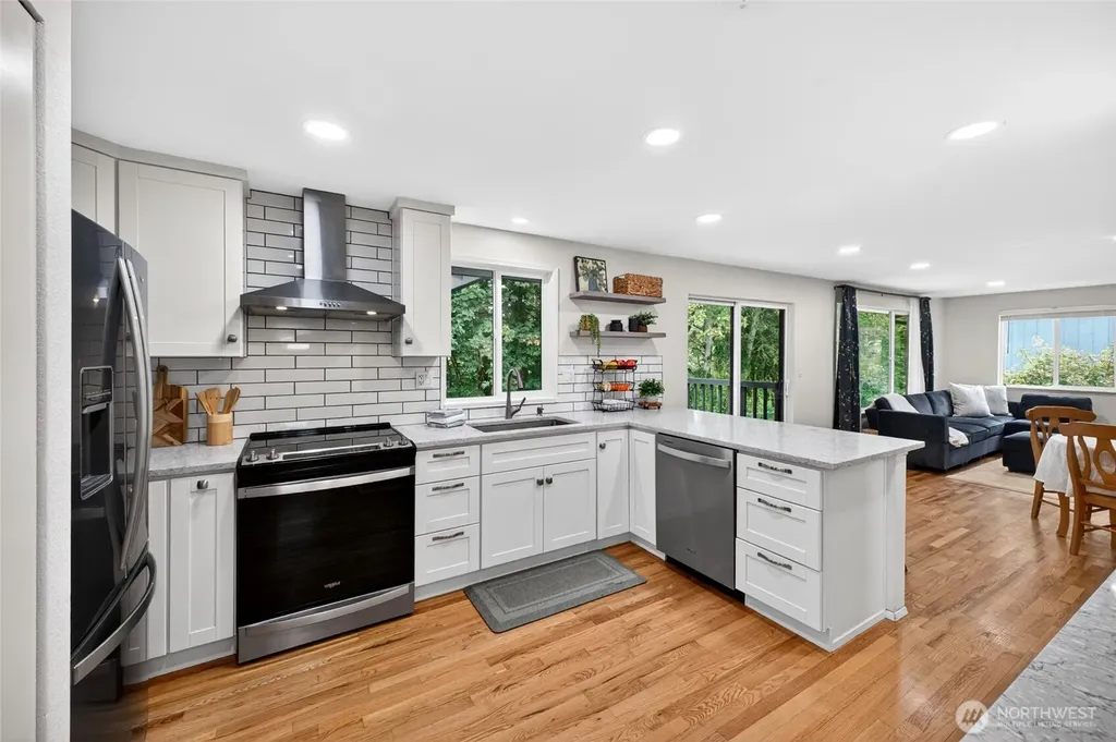 77 Hylebos Avenue Milton WA 98354