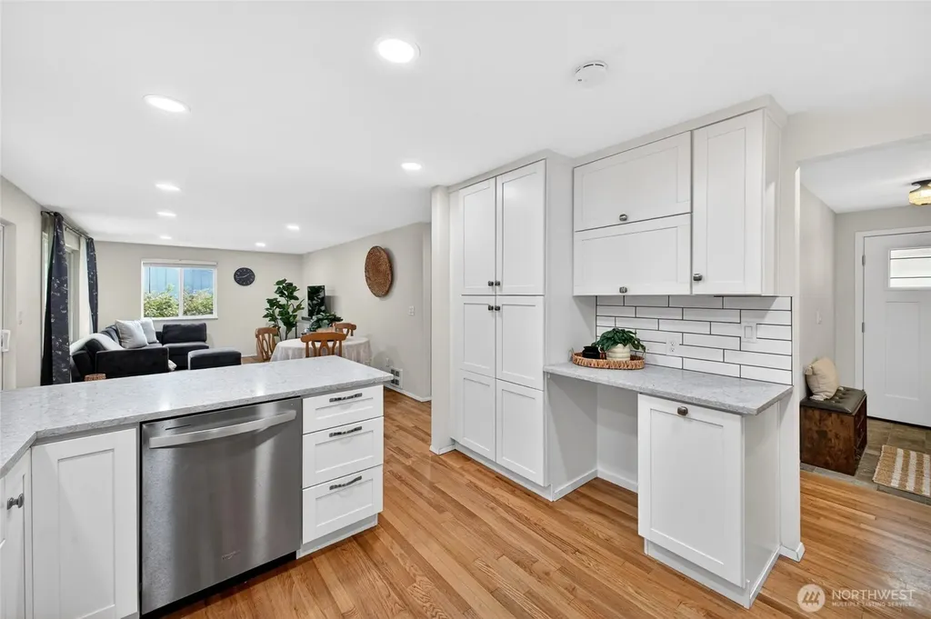 77 Hylebos Avenue Milton WA 98354