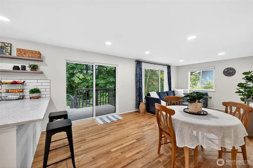 77 Hylebos Avenue Milton WA 98354