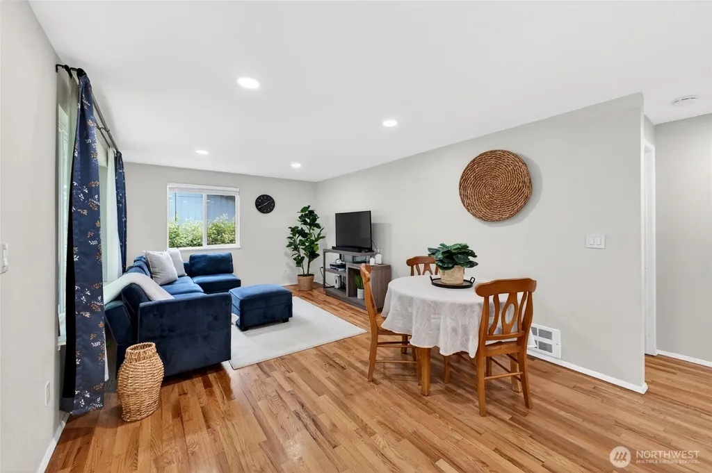 77 Hylebos Avenue Milton WA 98354