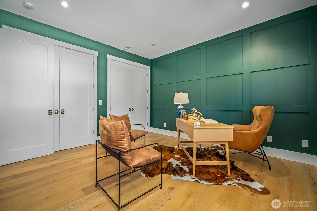 5027 48th Avenue NE Seattle WA 98105