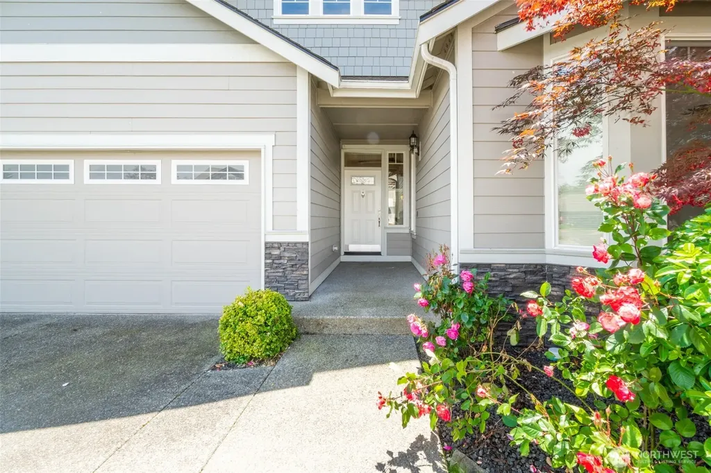 9639 6th Way SE Lacey WA 98513
