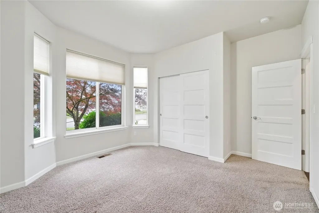9639 6th Way SE Lacey WA 98513