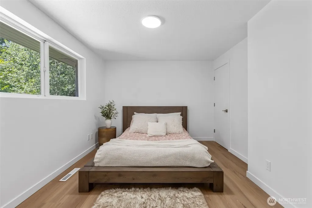 8712 Wildwood Avenue SW Lakewood WA 98498