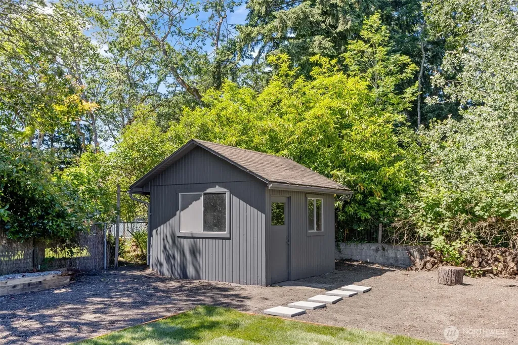 8712 Wildwood Avenue SW Lakewood WA 98498