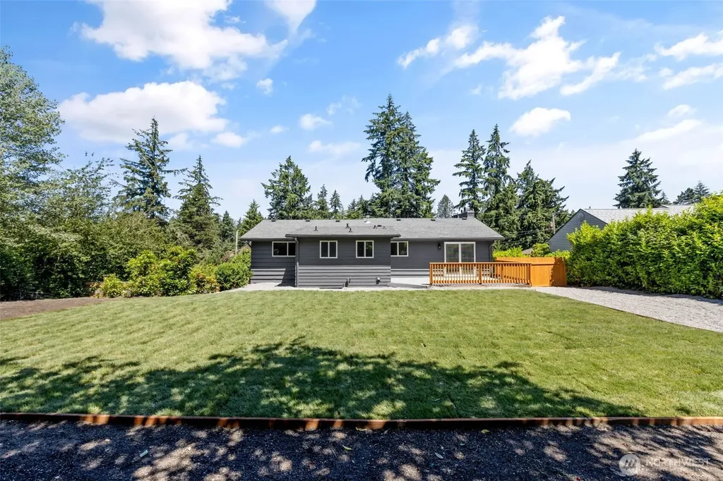 8712 Wildwood Avenue SW Lakewood WA 98498