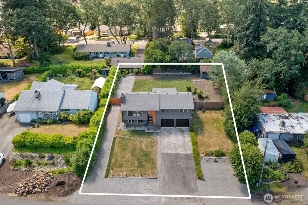 8712 Wildwood Avenue SW Lakewood WA 98498