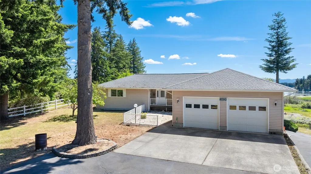 16026 Lawrence Place SE Yelm WA 98597
