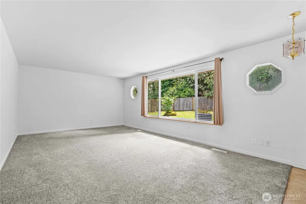 6712 53rd Street W University Place WA 98467
