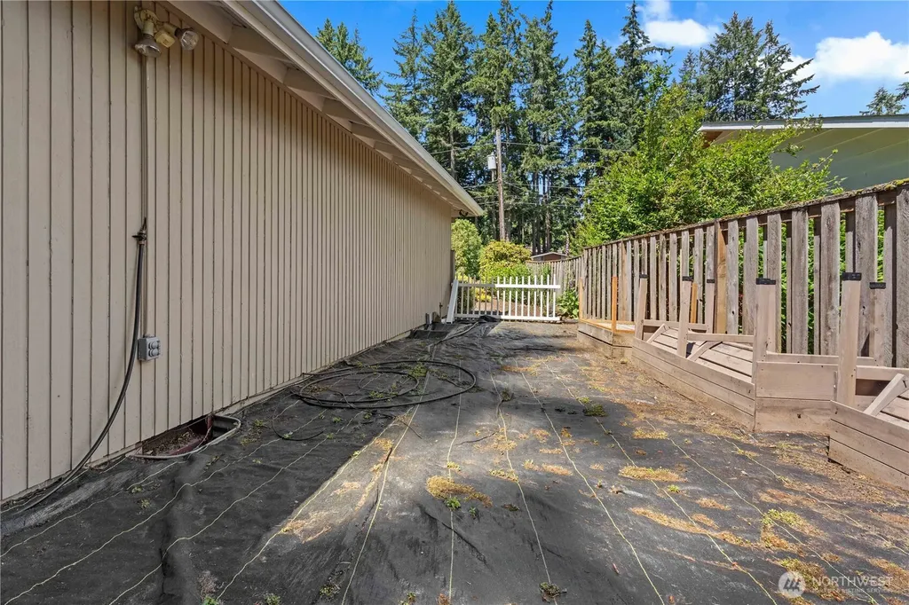 6712 53rd Street W University Place WA 98467
