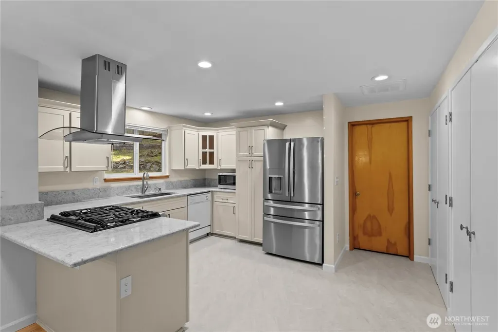 6712 53rd Street W University Place WA 98467