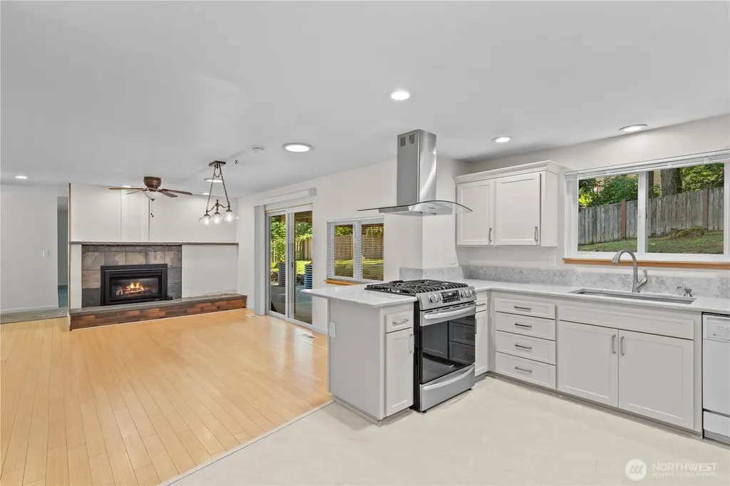 6712 53rd Street W University Place WA 98467