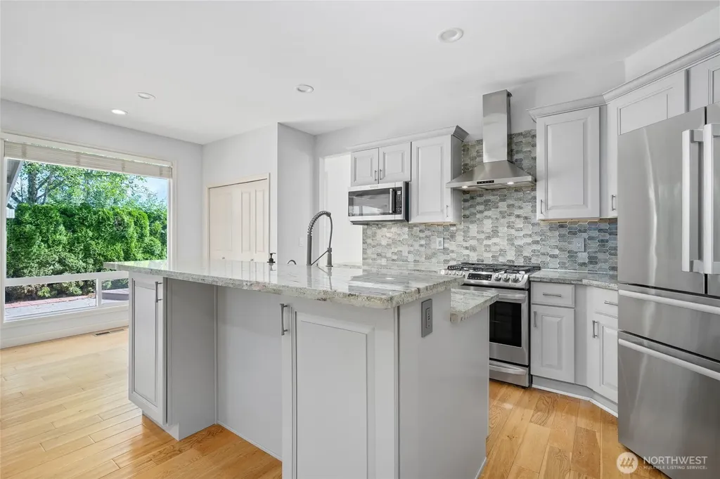 24312 E Main Drive Sammamish WA 98074