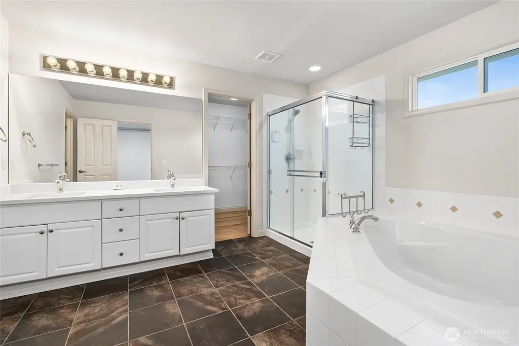 24312 E Main Drive Sammamish WA 98074