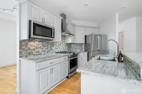 24312 E Main Drive Sammamish WA 98074