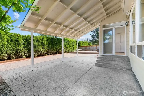 24312 E Main Drive Sammamish WA 98074