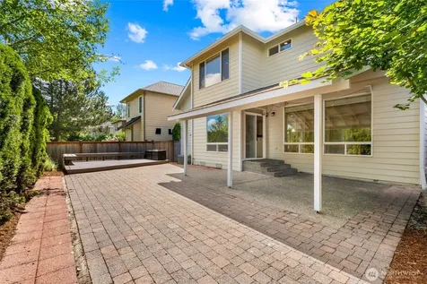 24312 E Main Drive Sammamish WA 98074