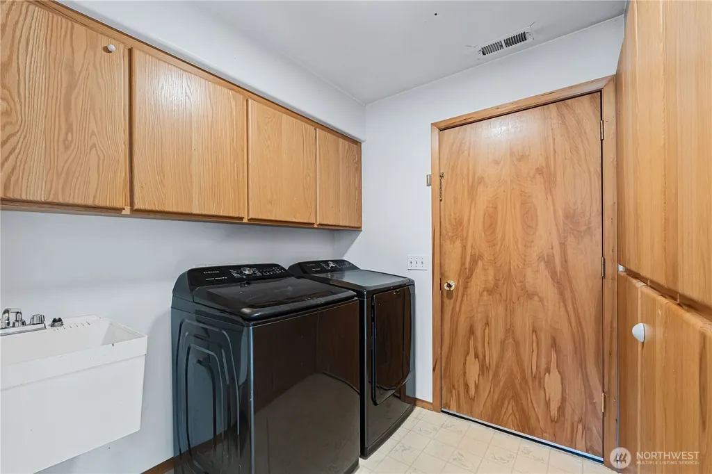 81 Curlew Drive Republic WA 99166