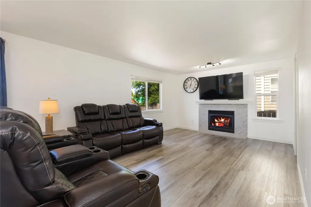 24019 114th Place SE Kent WA 98030