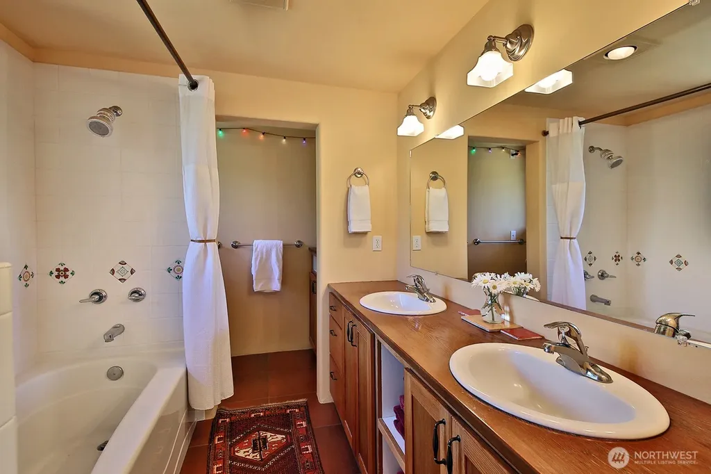 3792 Campbell Road Clinton WA 98236