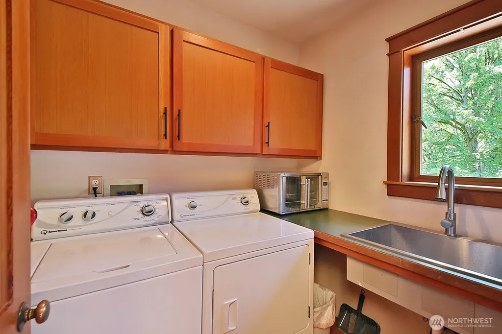 3792 Campbell Road Clinton WA 98236