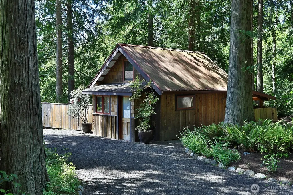 3792 Campbell Road Clinton WA 98236